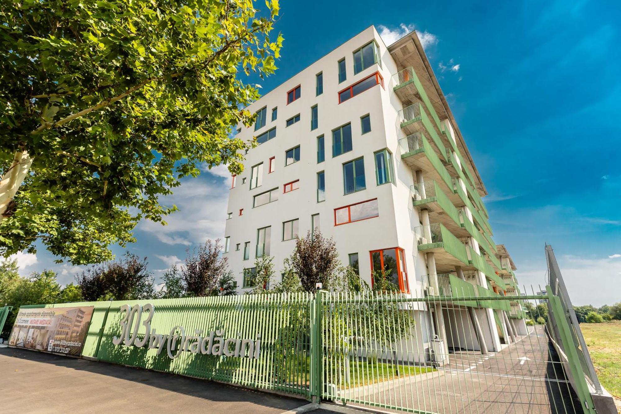 Roots One - Lakeview Escape With Balcony & Parking Бухарест Екстер'єр фото